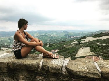 Dominando le colline vitivinicole piemontesi dalla cima???? #italy #piemonte #langhe #lamorra #barolo #collinepiemontesi #vino&hellip;