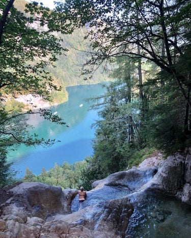 Traumhaft #königssee #wasserfall #naturpool #berchtesgaden #berchtesgadenerland #wandern #wanderlust #hiking #waterfall #deutschland #bayern #nature #naturephotography…