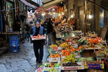 Sicily ???????? outdoor market #palermo #sreetfood #food #dallasblogger #bnesimppl #lifewelltravelled #wanderlust #ladiesgoneglobal #beautifulmatters #dametraveler…