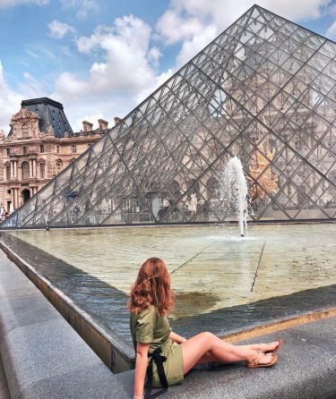 L O U V R E ???????? #paris #louvre #foreveronvacation #damestravel #iamtb #bnesimppl #france…