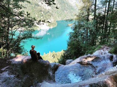 What a view #königssee #wasserfall #naturpool #berchtesgaden #rabenwand #berchtesgadenerland #wandern #wanderlust #hiking #waterfall #bayern…