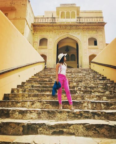 Keep looking up! There maybe a rainbow waiting for you Amer palace, Jaipur ——————————————————————…