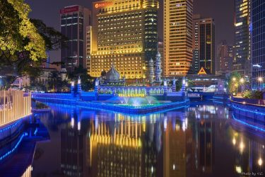 – 每天從捷運站看到，直到最後一天才繞到這邊拍夜景。值得