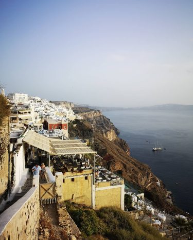 Another beautiful view of Santorini . . . #travels #traveldiary #igtravels #journey #instatravel #instalike…