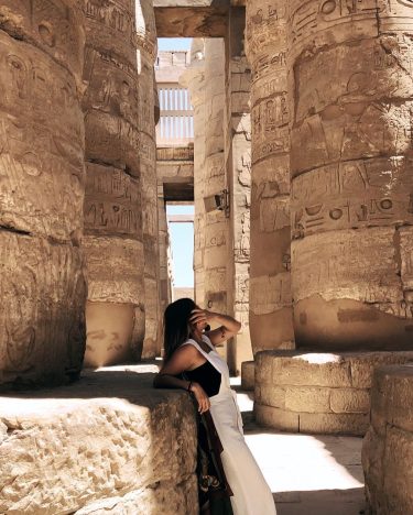 Te pierdes entre tanta historia. • • El Templo De Karnak es el más…