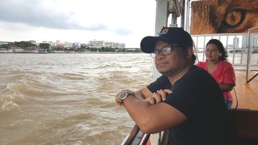 Enjoyable Boating on River at Bangkok #landscapstyles #exklusiveshot #visualsofearth #beautifuldestinations #ilovetravel #amazing #hermanosviajeros #iloveamsterdam…