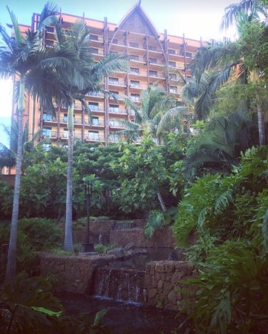 My friend @alexlis1416 reminded me of my visits to Aulani! My first visit was&hellip;