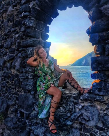Enjoing the Sunset … #magical _______________________________________________ #prettylittleiiinspo #cinqueterre #destination_italy #outfit #outfitoftheday #fashiongram #fashiongirl #ootd…