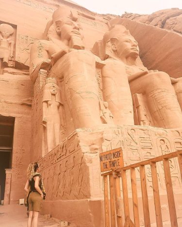 ABU SIMBEL, ASWAN, EGYPT ???????? El templo más imponente de todo Egipto. Dedicado a&hellip;