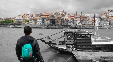 站在斗羅河這頭望著河那頭的古老城市 Watching the old city at the edge of Douro river in Porto. .&hellip;