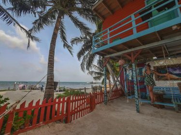 Hanging out ???????? . . . #belize #travelbelize #visitbelize #cayecaulker #caribbean #islandlife #islandgirl #travelgirl…