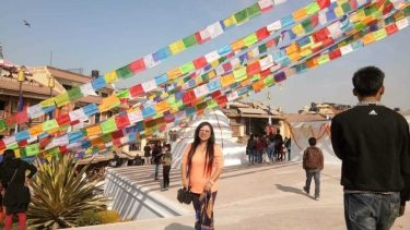 At Boudhanath temple Nepal #travelblogger #voyage #folkmagazine #chicago #exklusiveshot #visualsofearth #beautifuldestinations #ilovetravel #amazing #hermanosviajeros #iloveamsterdam…