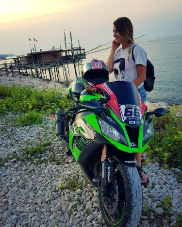 #iamtb #bnesimppl #riders #girlsonbikes #photo #abruzzo #kawasakininja #travelphotography #bikers #nature #photooftheday #instamood #colorfull #goodmood…