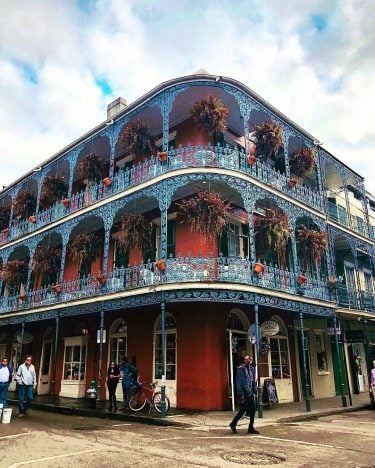This is the most photographed building in the state of Louisiana & it’s easy…