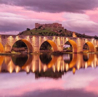 Sunset at Moorish Castle and Antique Bridge of Medellin neat Badajoz #Spain #landscapstyles #exklusiveshot…
