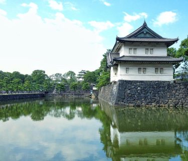 What a magnificent sight Imperial Palace of Japan⠀ ⠀ Find the chance to visit…