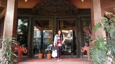 In front of the hotel at Kathmandu #visualsofearth #beautifuldestinations #ilovetravel #amazing #hermanosviajeros #iloveamsterdam #igersnetherlands…