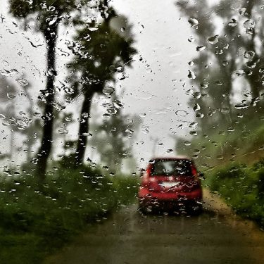 Monsoon and drives ! #ksutravelstories #canon_eos_77d #canon18135mm #westernghats #monsoon #rain #travelphotography #trippyowl #bnesimppl #mangofolk&hellip;