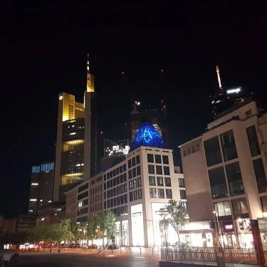 City of stars, are you shining just for me? . #tbt #frankfurt #cityofstars #throwbackthursday…