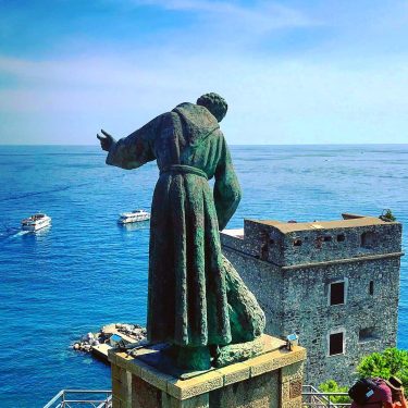 god speed . . . . #cinqueterre #5terre #liguria #architecture #nature #beauty #architecturelovers #italy…