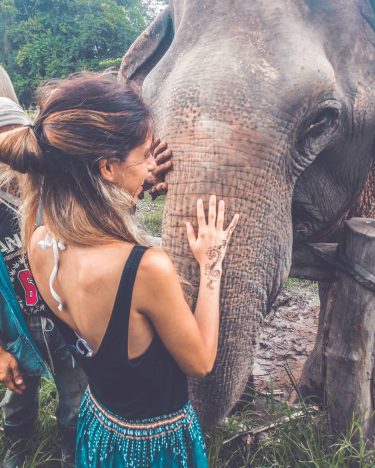 L O V E #girlaroundworld #summervibes #acolorstory #hellosunshine #softcolors #elephant #colorful #slowlife #mood #travelblog…