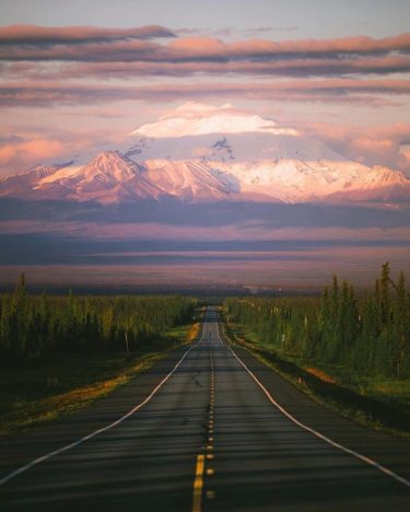 A new day, New Strength, Fresh New Opportunities. #landscapstyles #exklusiveshot #visualsofearth #beautifuldestinations #ilovetravel #amazing…