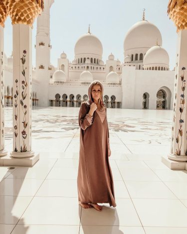 Exploring the culture of Abu Dhabi. PC: @dw_waddell . #sweatingmyburkaoff . . . .&hellip;