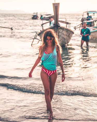 Cuando daba igual si era viernes o martes. #girlaroundworld #summervibes #acolorstory #hellosunshine #softcolors #sealife…
