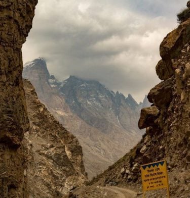 A view from the Khab Kinnaur District, #landscapstyles #exklusiveshot #visualsofearth #beautifuldestinations #ilovetravel #amazing #hermanosviajeros…