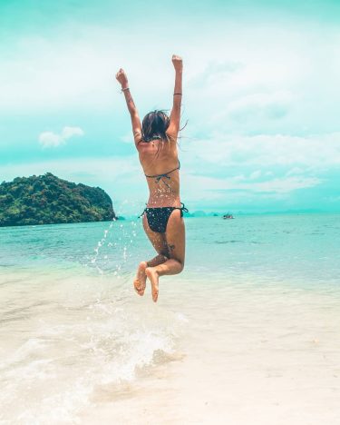 Donde el agua azul se juntaba con el agua verde en un mismo mar.…