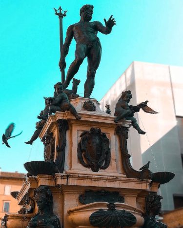 ???????? La fontana del Nettuno fu realizzata nel 1566 da Laureti in collaborazione con&hellip;