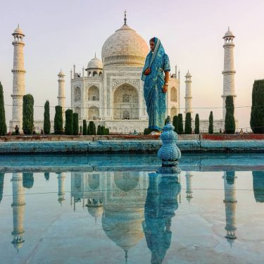 Famous as one of the wonders of the world, the Taj Mahal is epitome…