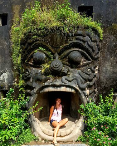#vientane #laos #landscape #culture #budda #sunnyday #beautifulview #photography #travelblog #nature #travelblogger #travelthroughlenses #travellingmakesmehappy #instagood…