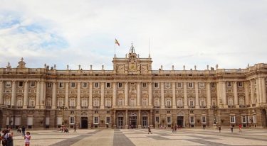 #royalpalacemadrid #madridpalace #royal #palace #madriddiaries #madrid #spaindiaries #spain #travelingram #wanderlust #solotraveler #traveldiaries #thecultpost #travelpad…