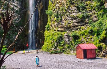 Walking towards #nature #nature_brilliance #waterfalls #sonyalphain #india_ig #sonya6000 #bnesimppl #landscaping #picoftheday #indianphototours #natgeoyourshot #beautiful…