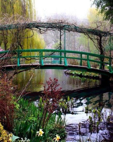 Am also visiting Giverny to see Monet’s Garden. Hoping there will still be some…