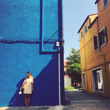 Venecia! Pero otra isla aparte donde las bellas casas de colores se mezclan con…