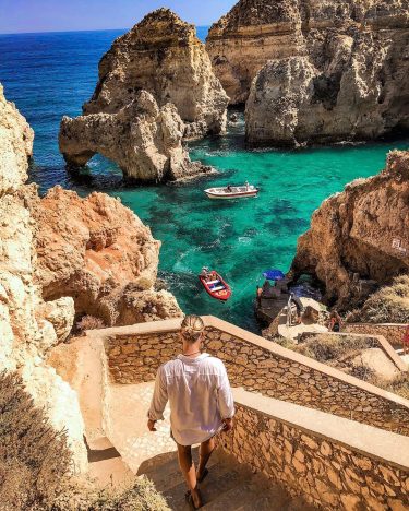 need a job in lagos, never leaving