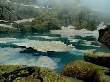 Durinnar Lake (4050m) Sarbal-Thajwas Trek, #Kashmir #landscapstyles #exklusiveshot #visualsofearth #beautifuldestinations #ilovetravel #amazing #hermanosviajeros #iloveamsterdam&hellip;