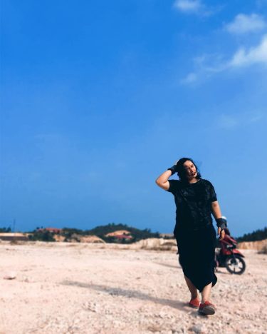 I see it in a different way —————×∆×————— #travel #traveller #traveling #photooftheday #travelinglady #letsgoeverywhere&hellip;