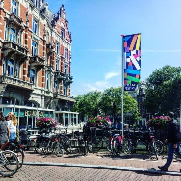 i fall in love with u . #amsterdam #edisikangen #latepost #cityscape #building #architecture #travelblogger&hellip;