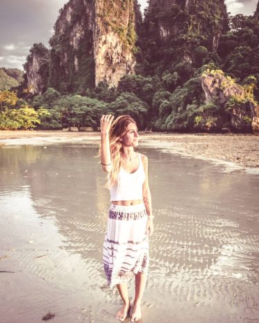 Wish we were there #sunset #girl #girltravel #girlpower #she #love #cute #paradise #love #smile…