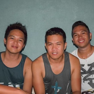 After a day of chasing sea turtles. Damn! T’was fun! Our color says it&hellip;