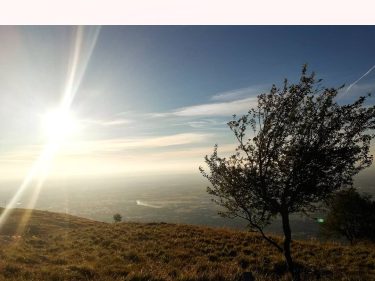 view from Piancavallo, on the sunrise #landscape_hunter #landscape_lovers #landscapecaptures  #landscapestyles_gf #sunset #travelgram #instatravel #tourist…
