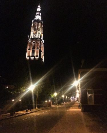 • JBo’s View___________________________________________________ • #bnesimppl #love #thenight #DeOnzeLieveVrouwetoren #Amersfoort #beauty #priceless #architect #holland #postcardsfromtheworld…
