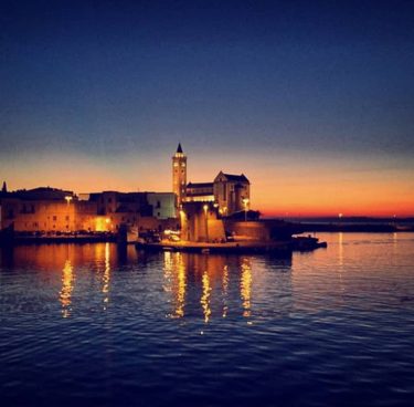 A day spent in amazing city ️ #trani #puglia_illife #italytrip #bnesimppl #yallerspuglia #yallersitalia #shadesofcolours…