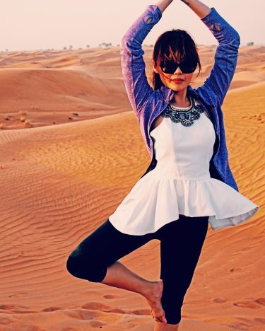 Throwback to year 2015 summer. Playing sands at the sand dunes of Dubai. Fun…