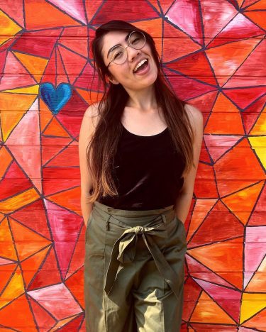 I wear a lot of black, but I do love some color every once&hellip;