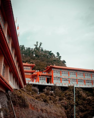 Yilan, taiwan ®YP . . . . _____________$$$$_____________ #YP #bnesimppl #traveling #art #tealandorange #agameoftones…