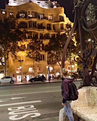 After a quick stop in Barcelona and having seen some of Gaudí’s masterpieces, we’re…